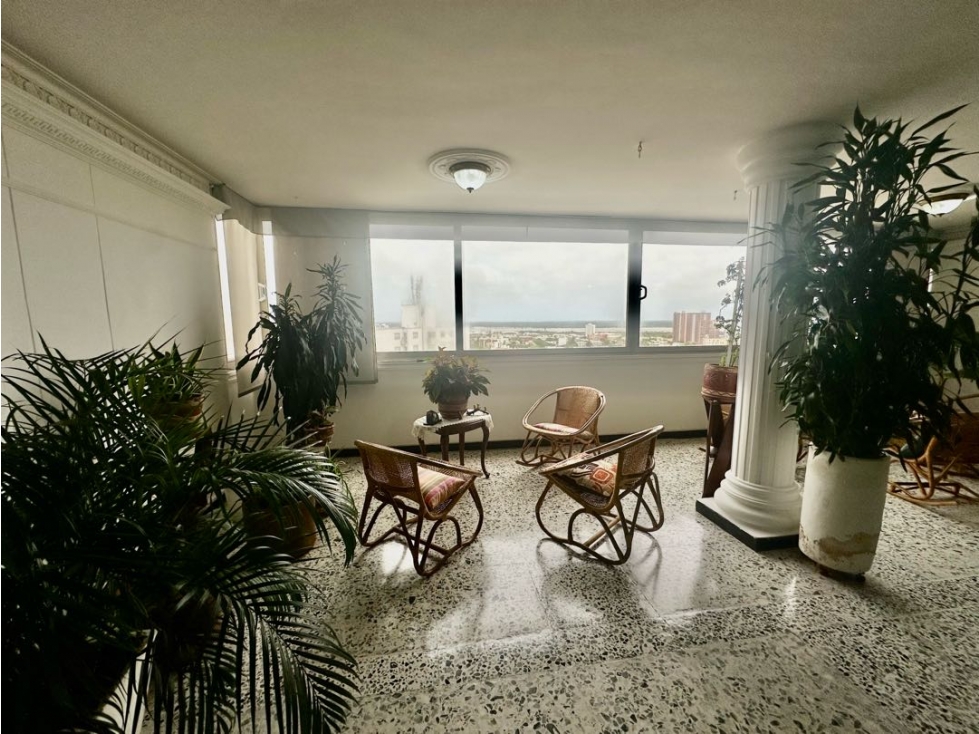 AMPLIO APARTAMENTO EN VENTA EN VIEJO PRADO. Excelente Ubicacion — foto 6
