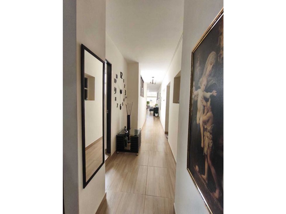 AMPLIO APARTAMENTO EN VENTA EN SANTA MÓNICA — foto 2