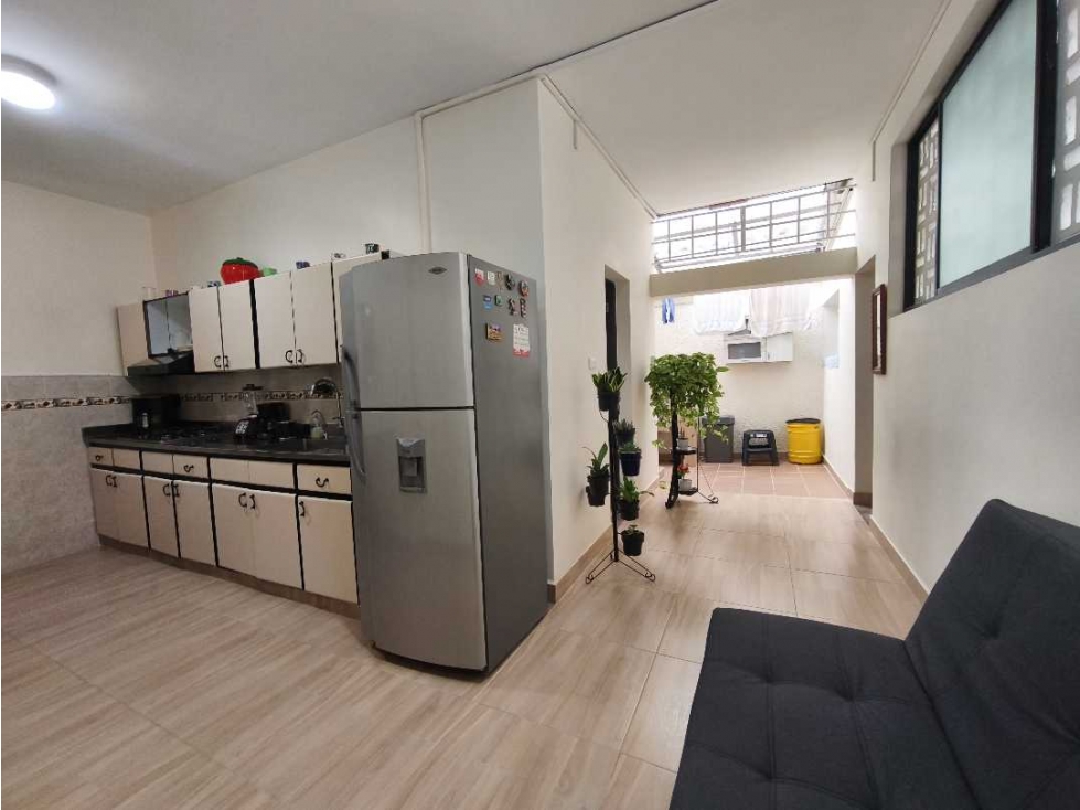 AMPLIO APARTAMENTO EN VENTA EN SANTA MÓNICA — foto 5