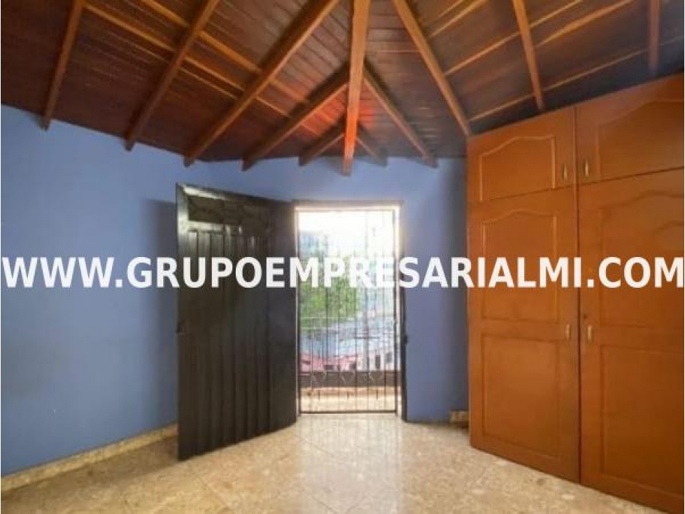 AMPLIO APARTAMENTO EN VENTA - SECTOR PRADO CENTRO COD: 32343 — foto 3
