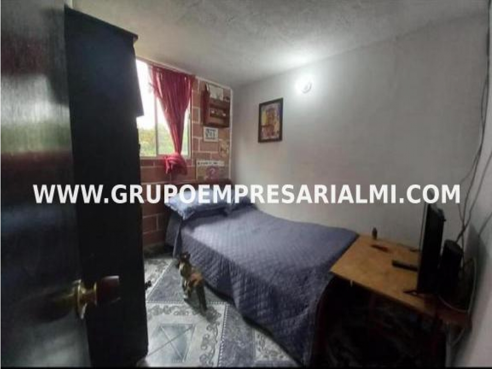 APARTAMENTO EN VENTA - SECTOR LA AURORA, ROBLEDO COD: 28512 — foto 4