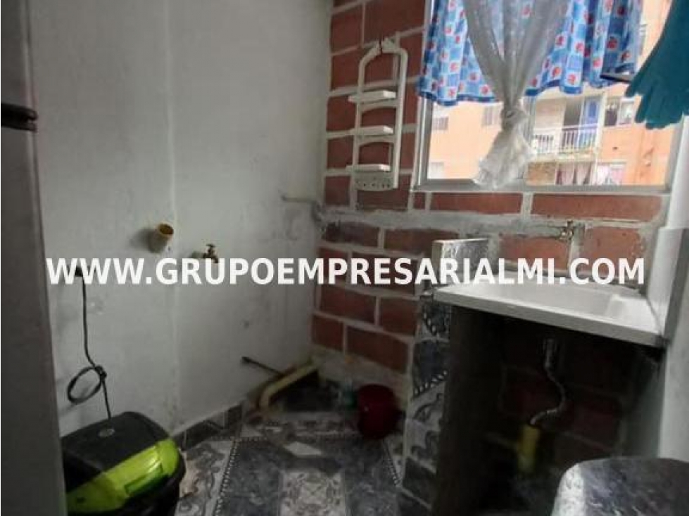 APARTAMENTO EN VENTA - SECTOR LA AURORA, ROBLEDO COD: 28512 — foto 6