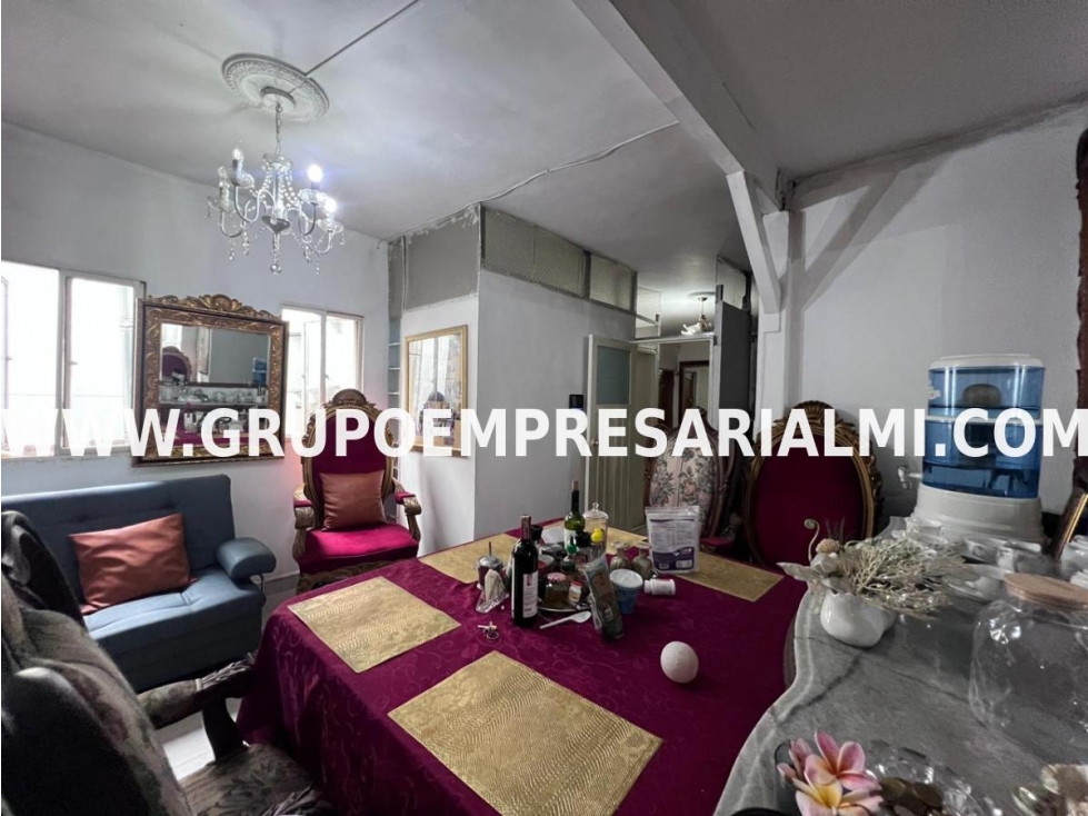 AMPLIO APARTAMENTO EN VENTA - SECTOR LAURELES COD: 33835 — foto 2