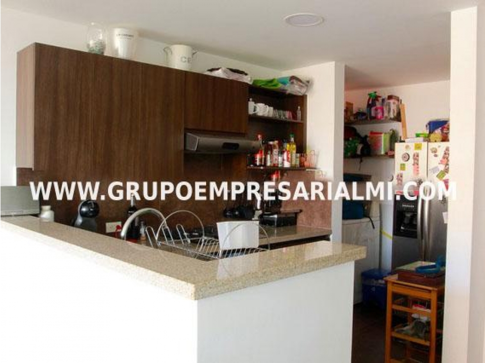 AMPLIO APARTAMENTO EN VENTA - SECTOR EL ESMERALDAL COD: 33872 — foto 2