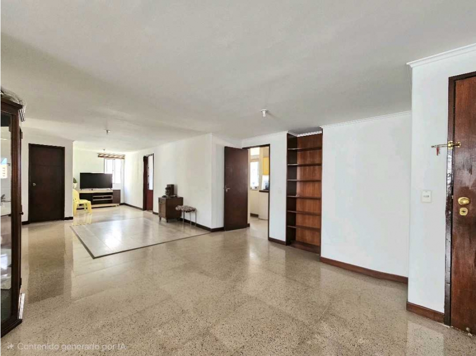 Amplio Apartamento Familiar de 130 m² en Venta en Los Colores — foto 5