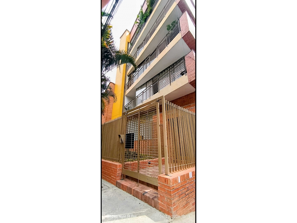 AMPLIO APARTAMENTO PORTAL ENVIGADO — foto 2