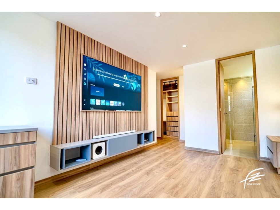 Amplio Apartamento Totalmente Remodelado en Ciudad del Río — foto 6