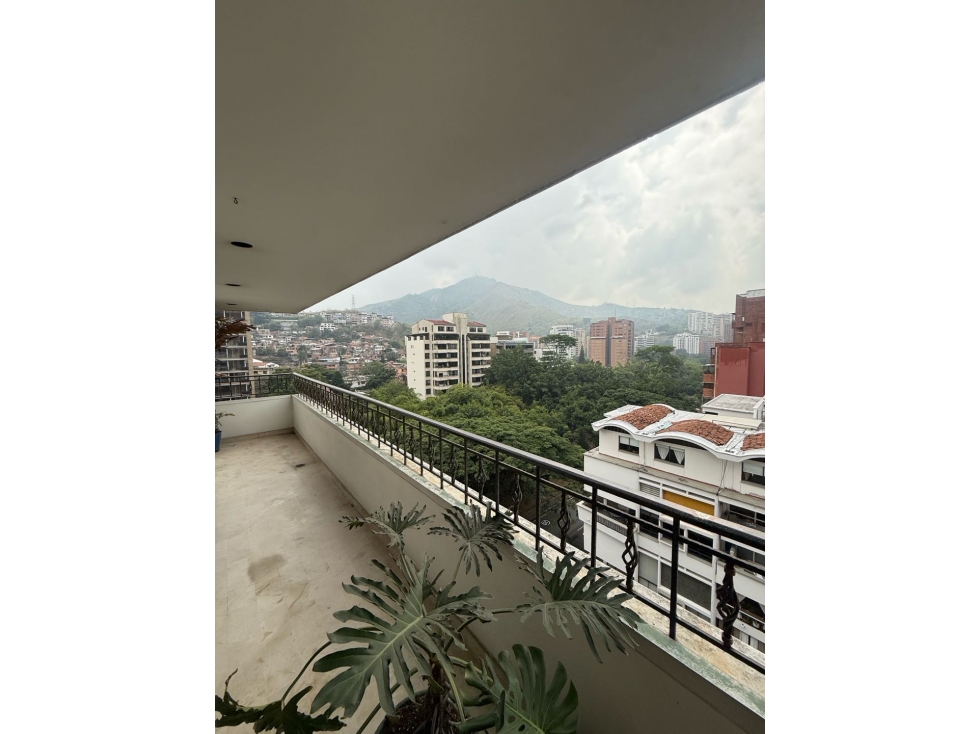 AMPLIO APARTAMENTO SANTA TERESITA - OESTE