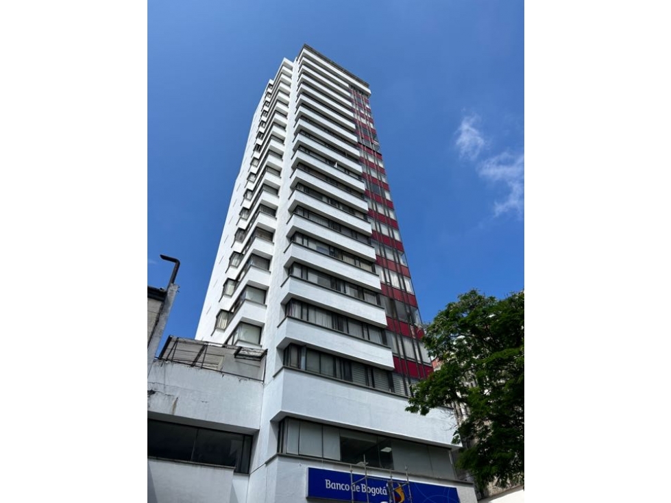 Amplio apartamento ubicado a sólo unos pasos de la plaza de Bolívar