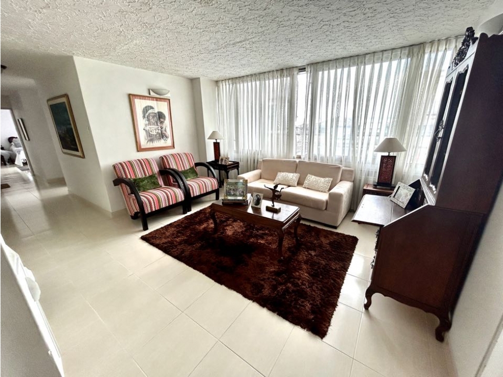 Amplio apartamento ubicado a sólo unos pasos de la plaza de Bolívar — foto 3