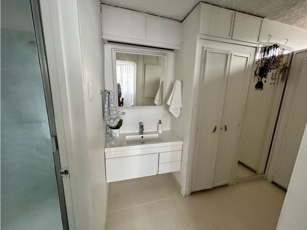 Amplio apartamento ubicado a sólo unos pasos de la plaza de Bolívar — foto 6