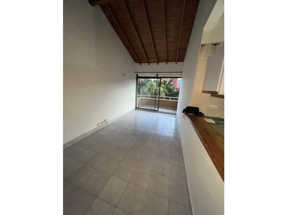 AMPLIO APARTAMENTO URB. PAYSANDU - CALASANZ EN VENTA F473