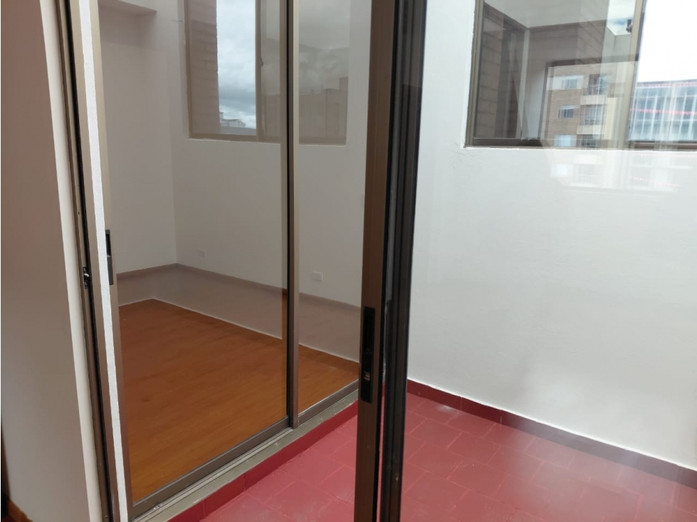 ¡AMPLIO DÃPLEX DE 231 MÂ² PARA REMODELAR EN BELLA SUIZA! — foto 2