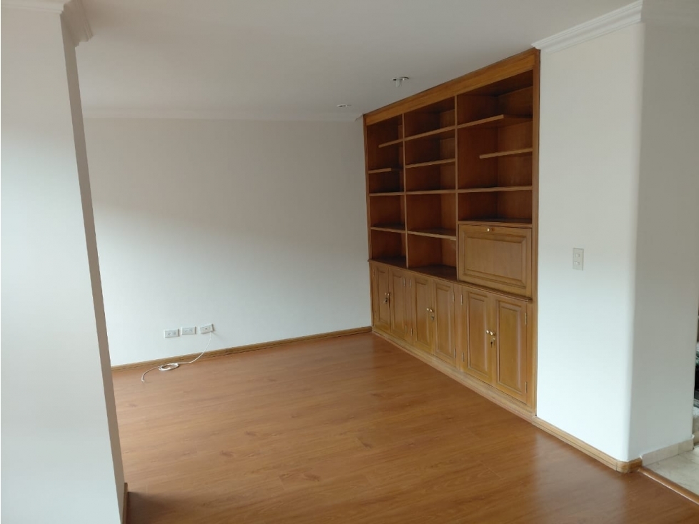 ¡AMPLIO DÃPLEX DE 231 MÂ² PARA REMODELAR EN BELLA SUIZA! — foto 5