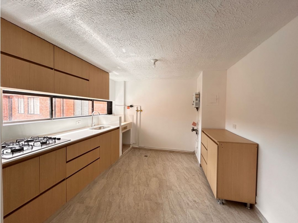 Amplio e iluminado apartamento en El Escobero, Envigado — foto 2