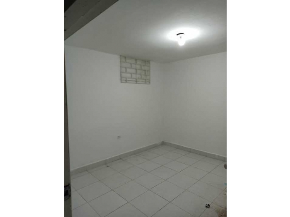Se vende y se arrienda amplio local comercial 186m2, centro histórico — foto 6