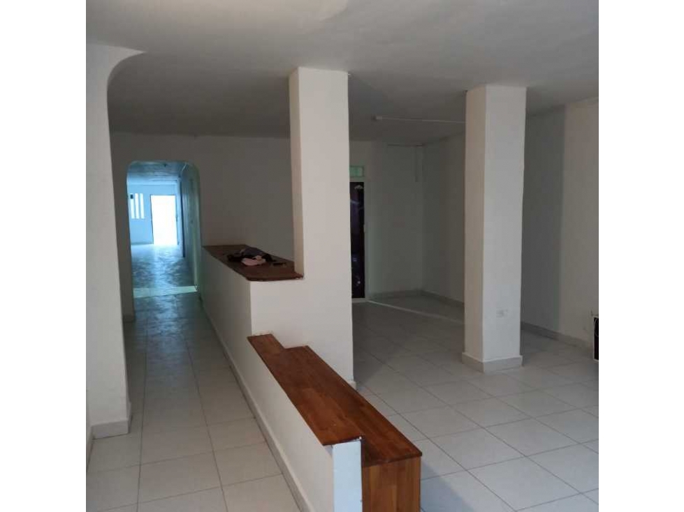 Se vende y se arrienda amplio local comercial 186m2, centro histórico