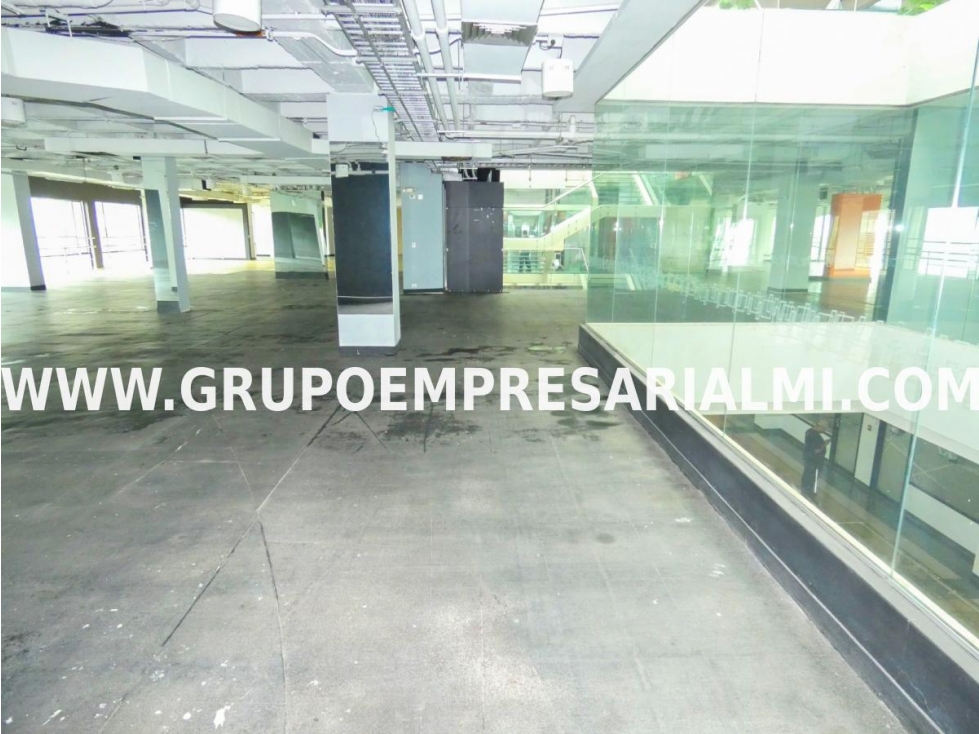 AMPLIO LOCAL EN ARRIENDO - SECTOR MILLA DE ORO COD: 31214