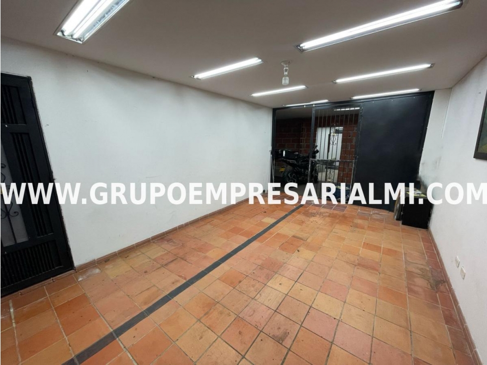 AMPLIO LOCAL EN ARRIENDO - SECTOR VILLA HERMOSA COD: 31762