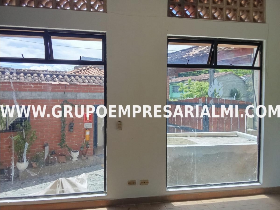 AMPLIO LOCAL EN ARRIENDO - SECTOR LETICIA COD: 32696 - 5