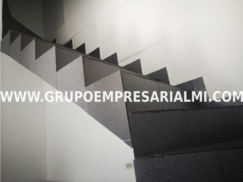 AMPLIO LOCAL EN VENTA - SECTOR DITAIRES COD: 27644 - 6