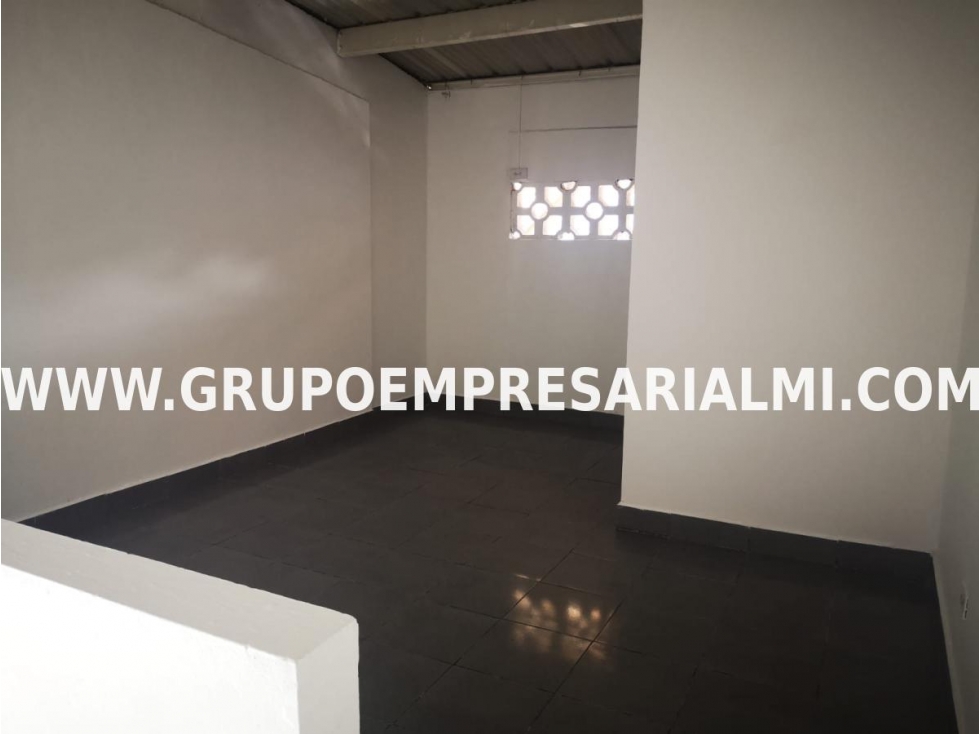 AMPLIO LOCAL EN VENTA - SECTOR DITAIRES COD: 27644 - 5