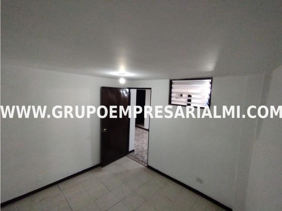 AMPLIO LOCAL EN VENTA - SECTOR SAMARIA COD: 32256 — foto 3