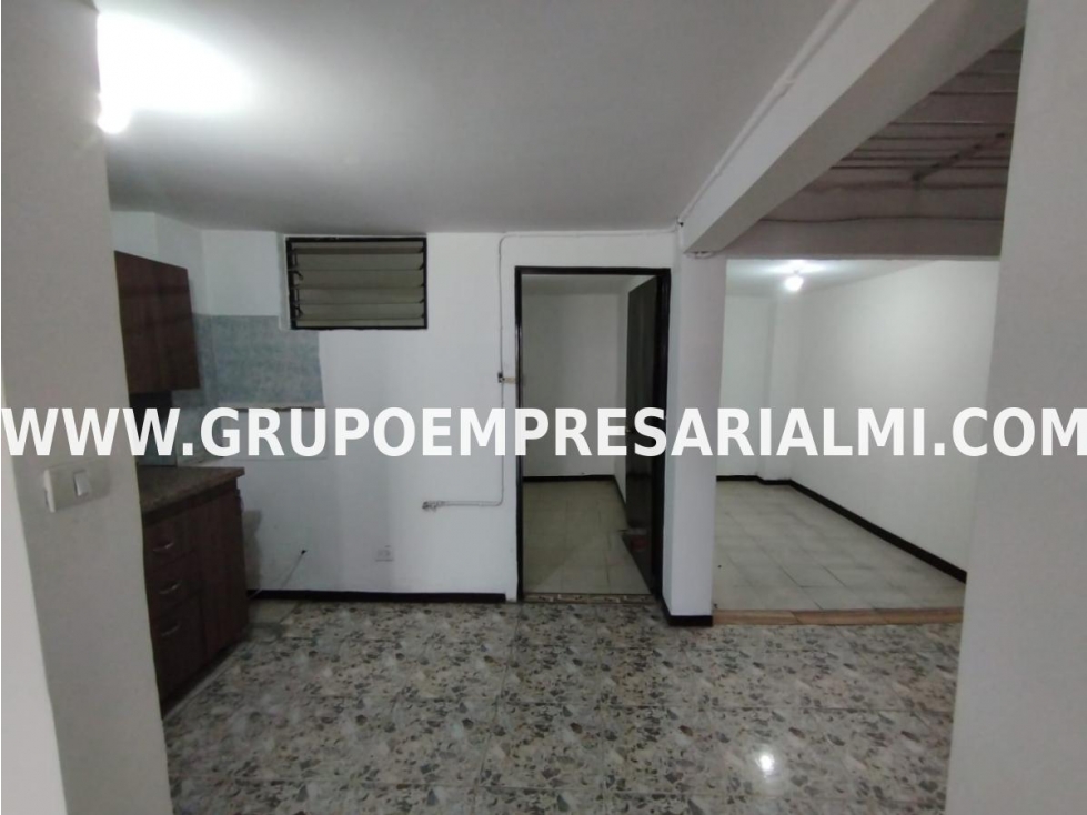 AMPLIO LOCAL EN VENTA - SECTOR SAMARIA COD: 32256
