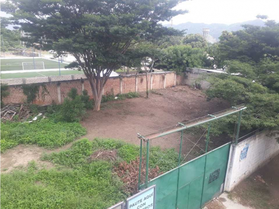 Amplio lote de 3468m2 sobre la troncal del caribe sector curinca - 1