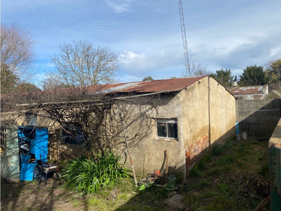 AMPLIO LOTE EN VENTA CON MEJORAS EN LA ELENA TANDIL - 1