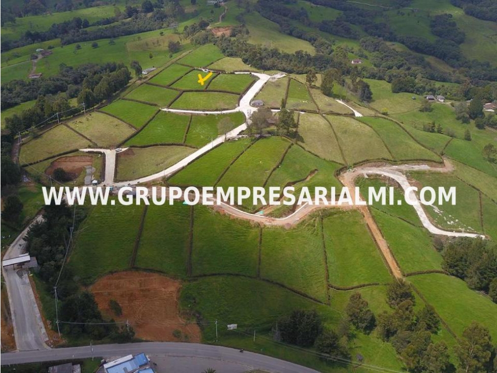 AMPLIO LOTE EN VENTA - SECTOR SAN PEDRO DE LOS MILAGROS COD: 34112