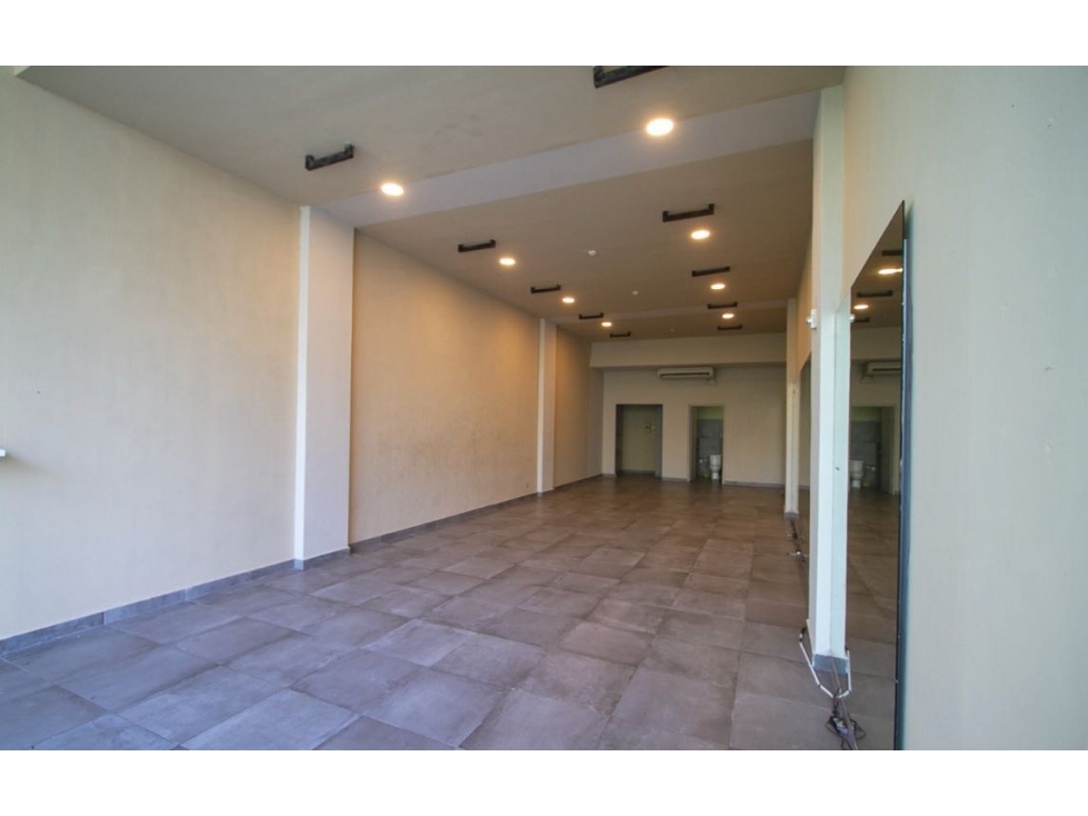Alquiler de local comercial en San Francisco, Calle 76