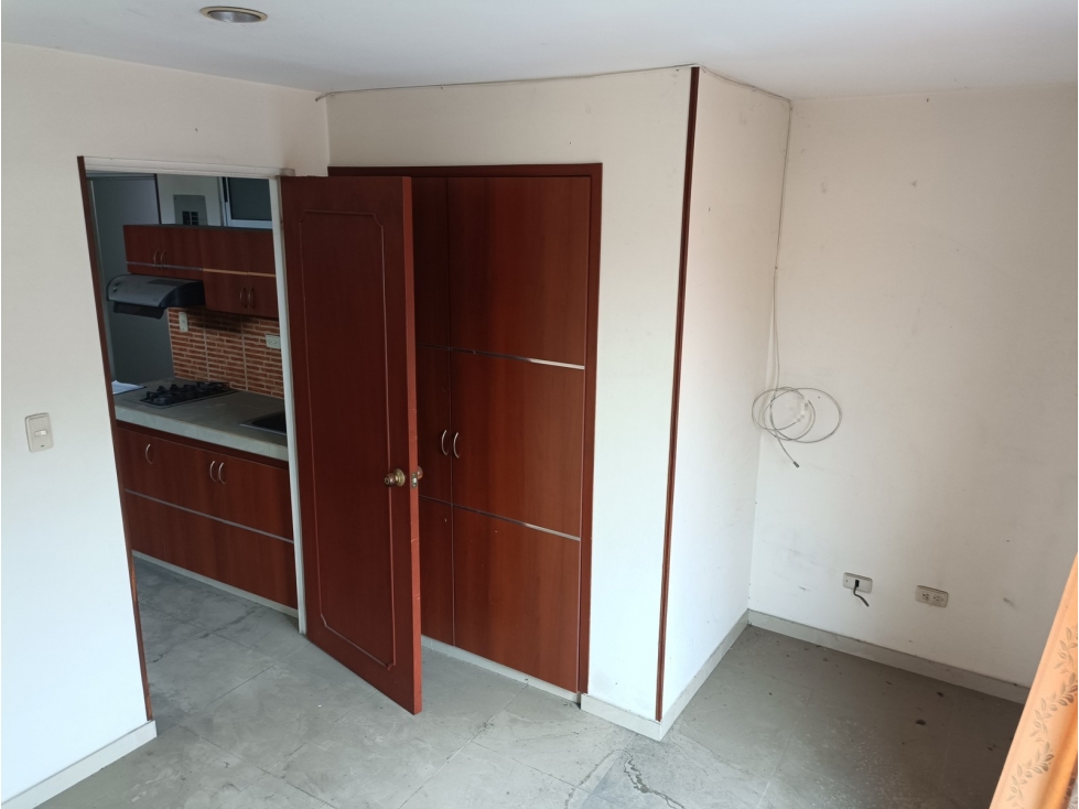 AP 403 ED EVELYN CR 59 5 36 — foto 3
