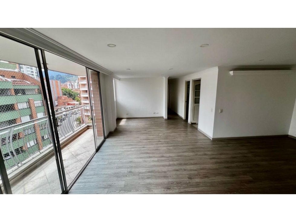 APARTAMENTO EN LAURELES SECTOR SANTA TERESITA — foto 2