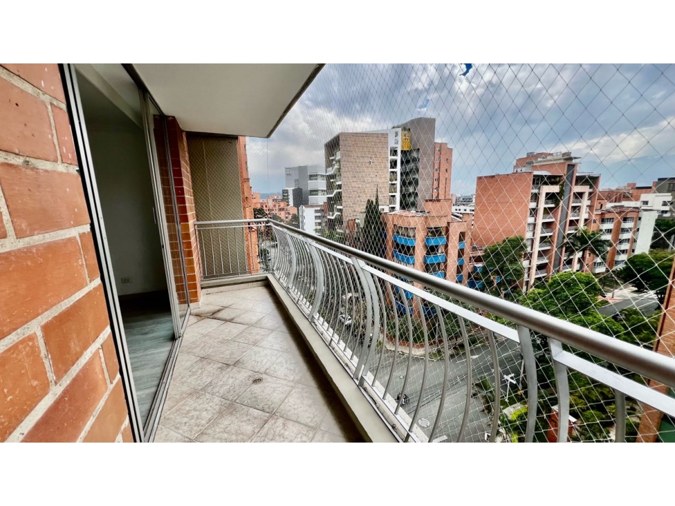APARTAMENTO EN LAURELES SECTOR SANTA TERESITA — foto 4