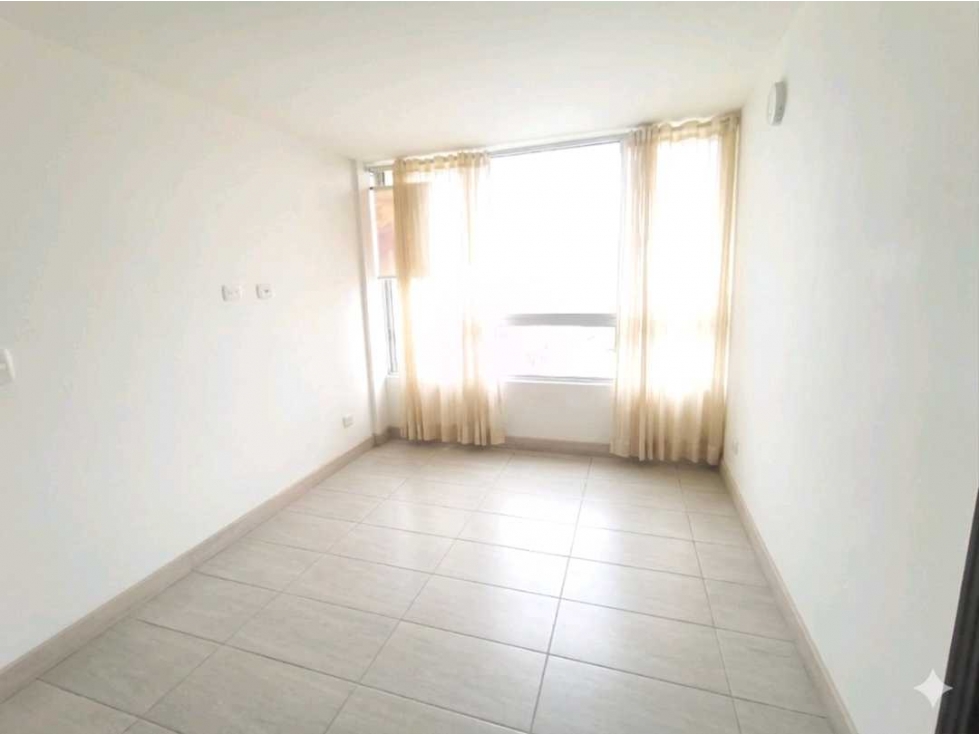 Aparta estudio Venta piso 7 Torre Fundadores — foto 5
