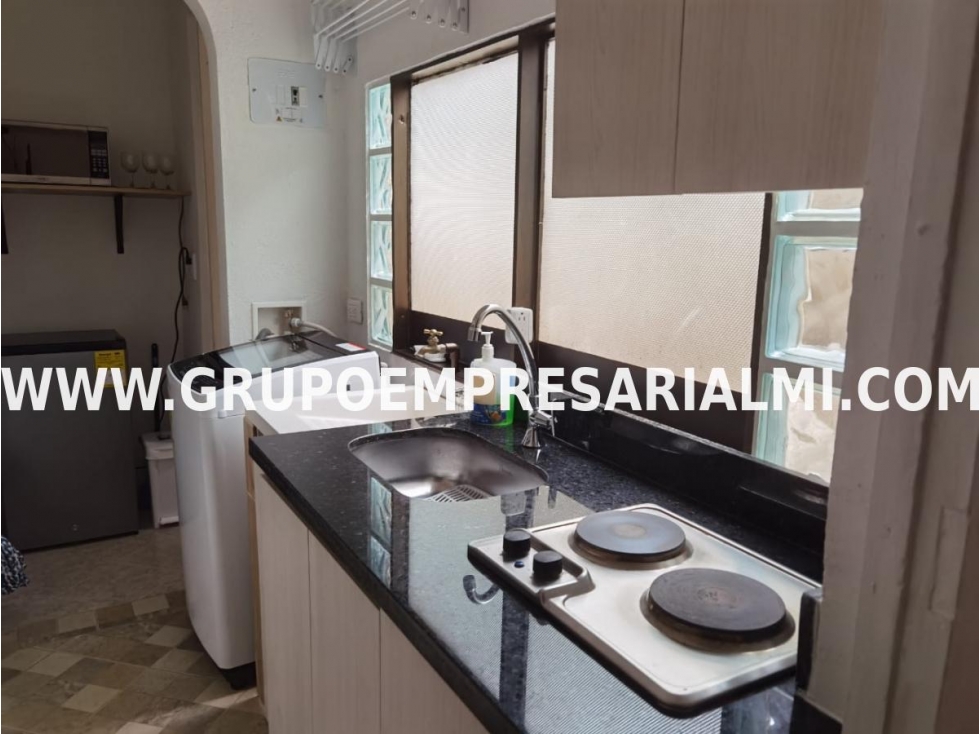 APARTAESTUDIO AMOBLADO EN ARRIENDO - SECTOR LAURELES COD: 30597