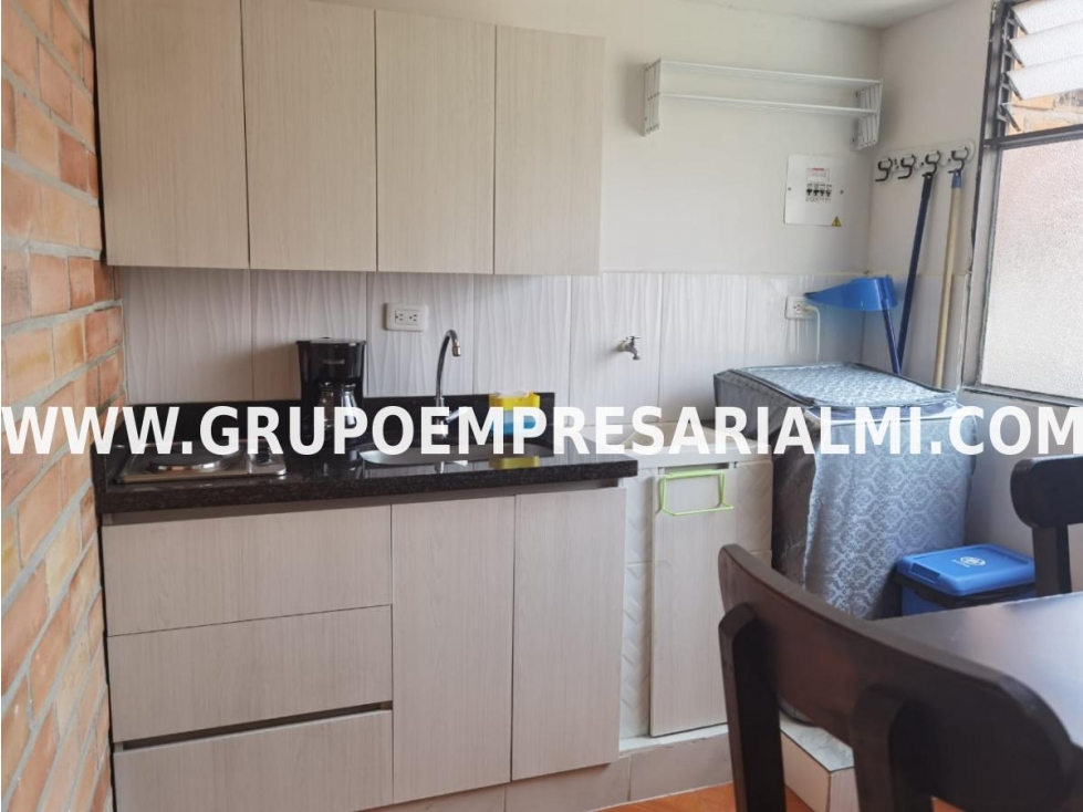 APARTAESTUDIO AMOBLADO EN ARRIENDO - SECTOR LAURELES COD: 30599