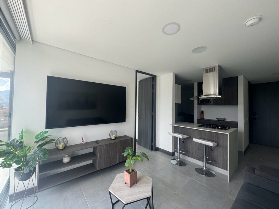 Apartaestudio en arriendo Medellín Sector Ciudad del Río SIN MUEBLES