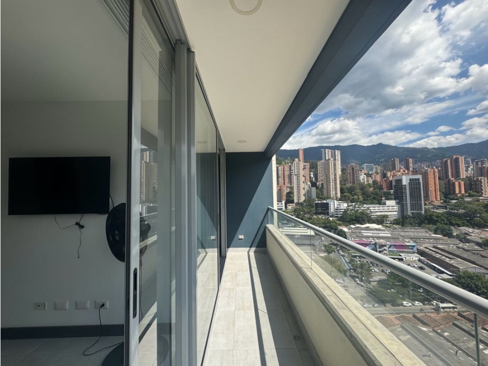 Apartaestudio en arriendo Medellín Sector Ciudad del Río SIN MUEBLES — foto 5