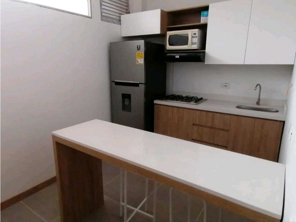APARTAESTUDIO AMOBLADO EN ARRIENDO - CERCA DE LA 70, POR EL ESTADIO — foto 2