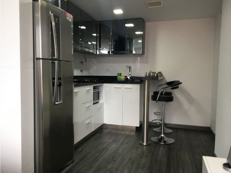 Apartaestudio amoblado Moderno cerca al tesoro el poblado con vista — foto 6