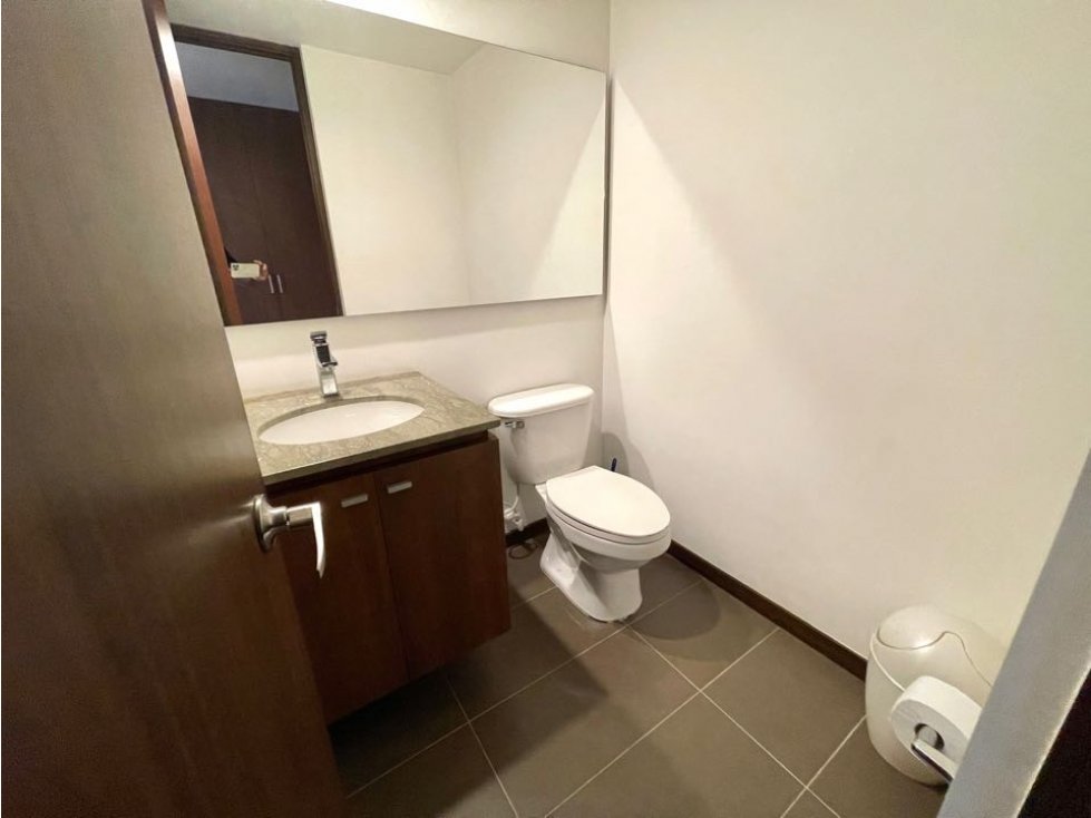 Apartaestudio amplió en unidad cerrada sector Santa Fe, poblado — foto 3