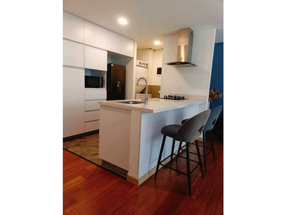 Apartaestudio en Arriendo Amoblado en Medellín Poblado El Campestre — foto 5