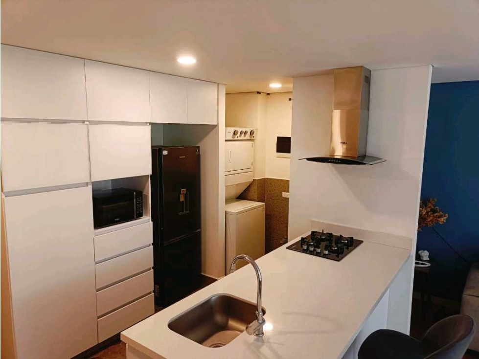 Apartaestudio en Arriendo Amoblado en Medellín Poblado El Campestre — foto 4