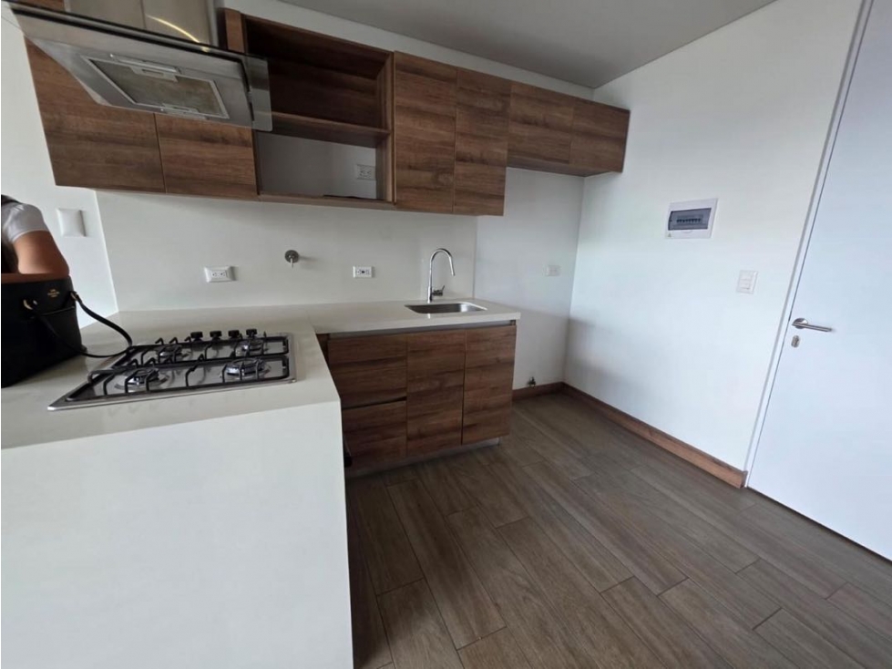 APARTAESTUDIO ARRIENDO CIUDAD DEL RIO