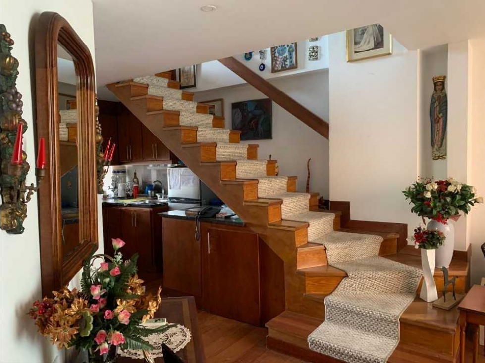 Apartaestudio Duplex en Venta en Los Rosales — foto 2