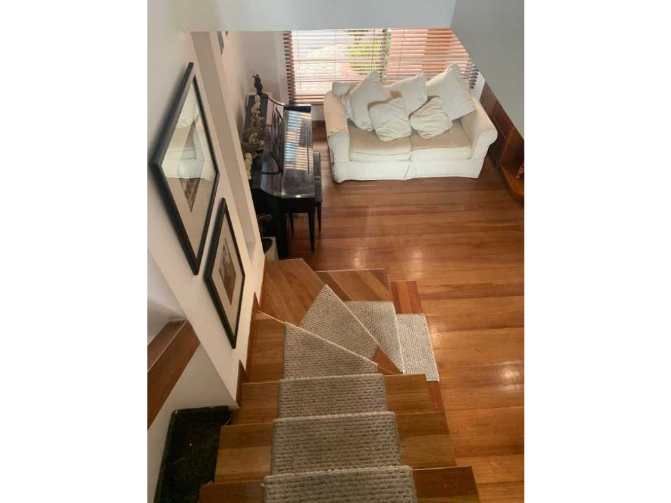 Apartaestudio Duplex en Venta en Los Rosales — foto 3