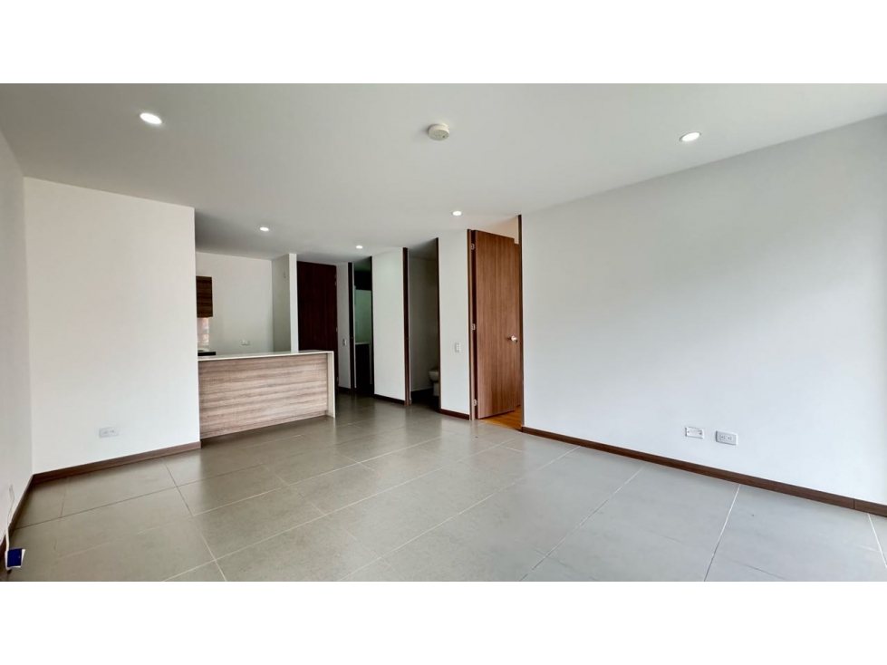 Apartaestudio en Arriendo en Loma de las Brujas, Envigado Estrato 5 — foto 2