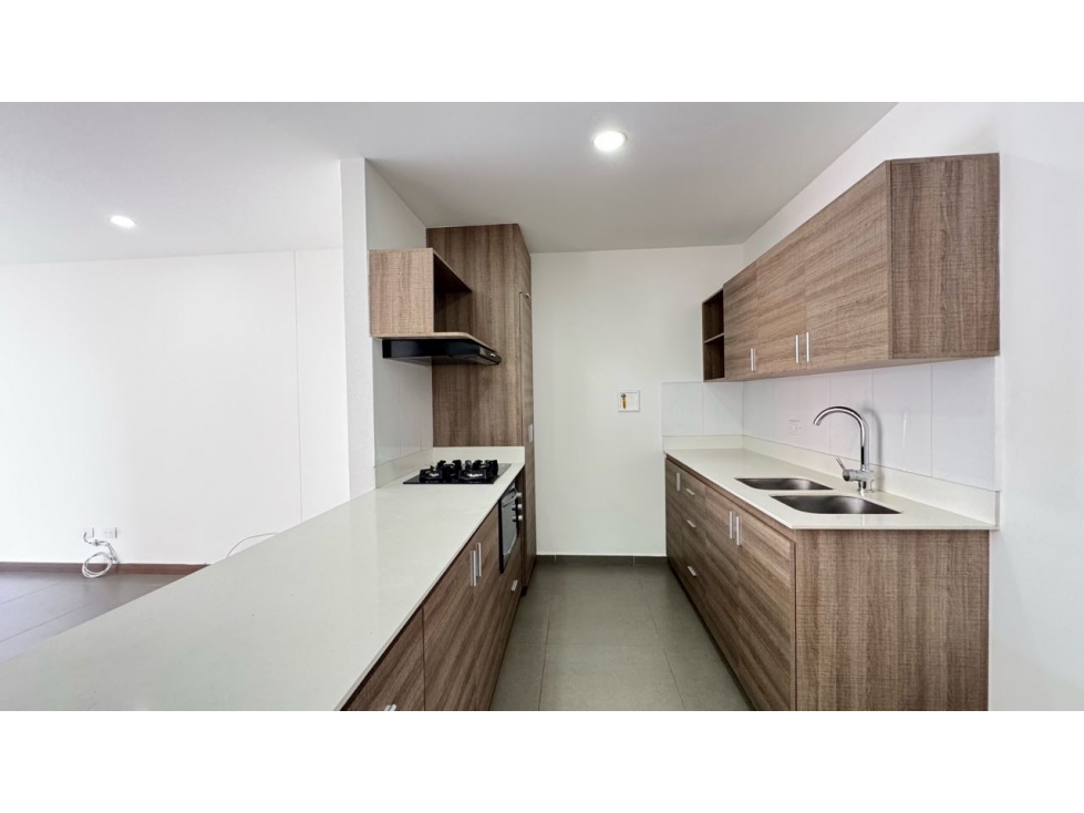 Apartaestudio en Arriendo en Loma de las Brujas, Envigado Estrato 5 — foto 5